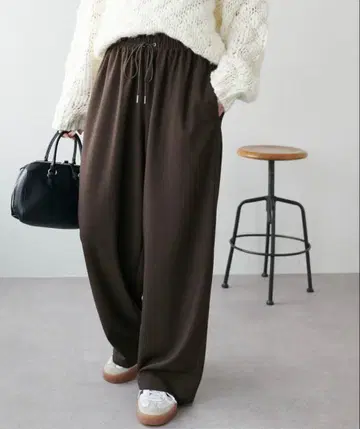 Discoat 드레이프감 이지 팬츠