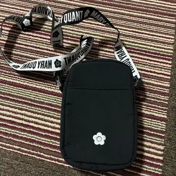 블랙 꽃 자수 숄더백