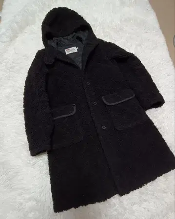 트래디셔널 웨더웨어 블랙 보아 코트 퀼팅