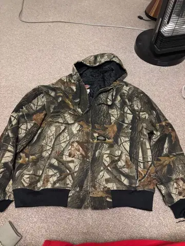 Dickies 카모 패턴 후드 부착 자켓