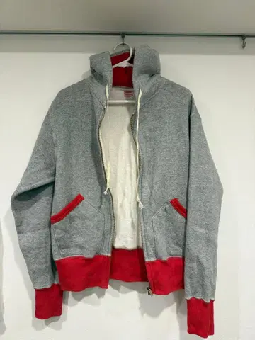 [거의 미사용] Cushman 그레이 x 레드 풀 집업 후드티