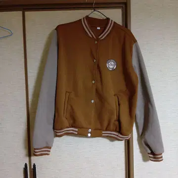 브라운 그레이 바시티 자켓