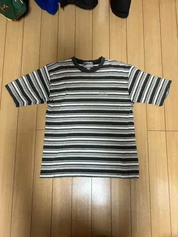 bitch skateboards 스트라이프 보더 T셔츠