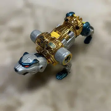 [ 트랜스포머 비스트 워즈 메탈스 치타스 ]