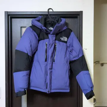 THE NORTH FACE 발토로 라이트 다운 자켓
