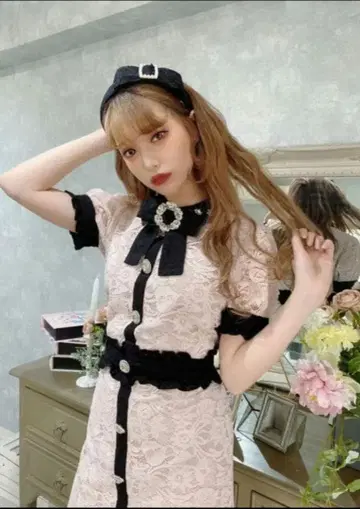 Swan kiss 스완키스 더블 레이스 비쥬 원피스