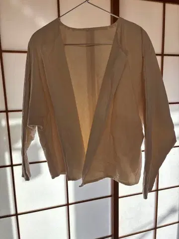 APPLE HOUSE 아이보리 노카라 긴팔 자켓