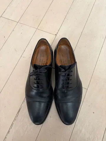 Jalan Sriwijaya (자라 스리위자야) 신발