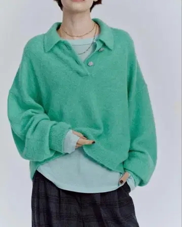 미라 오웬 비쥬 버튼 크롭 폴로 니트 풀오버