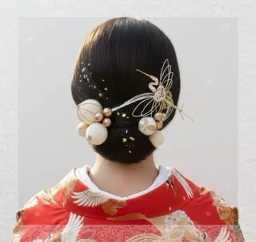 하레의 날을 장식하는 머리 장식 성인식 결혼식