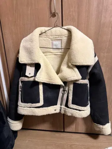 juemi 무스탕 코트