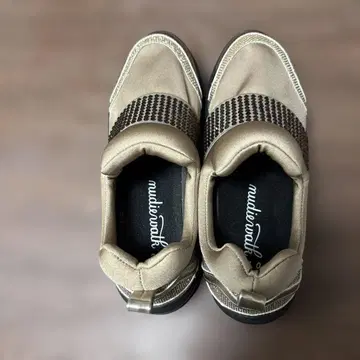 mudiawalk 스터드 장식 베이지 스니커즈 24.0