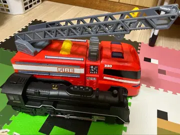 소방차와 기관차 완구 (버튼을 누르면 소리가 남)