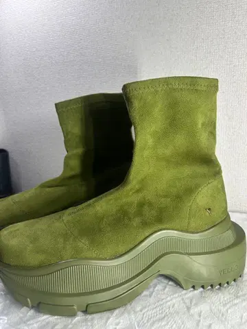 올리브 그린 통굽 하이컷 부츠 L size