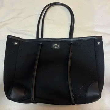 TOCCA 토카 블랙 네오프렌 소재 토트백 마더백