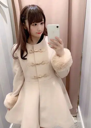 evelyn 비트 플레어 코트