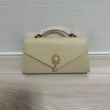 크림색 파티 백