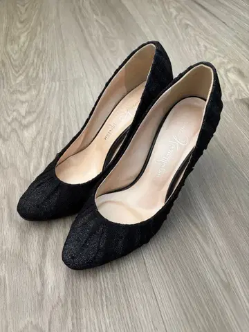 긴자 카네마츠 블랙 스트라이프 하이힐