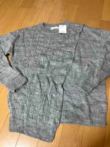 새상품 여성용 M L 스웨터 니트 그레이 어스 뮤직