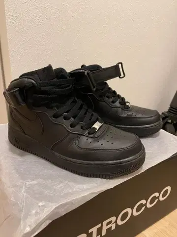 에어포스 1 MID 블랙