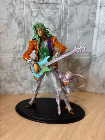 죠죠의 기묘한 모험 오토이시 아키라 & 레드 핫 칠리 페퍼 동상