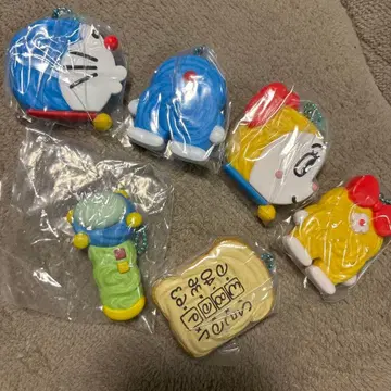 도라에몽 가챠가챠