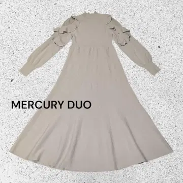 MERCURY DUO 어깨 프릴 니트 롱 원피스