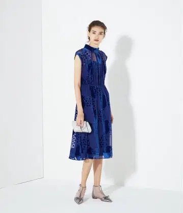 그레이스 콘티넨탈 오팔 벨벳 원피스 36