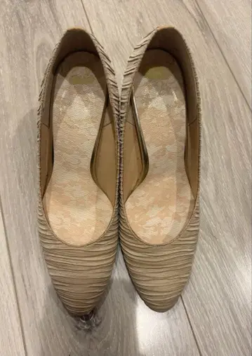 베이지 펌프스 하이힐 아몬드 토