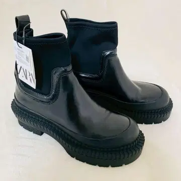 새상품 자라 삭스 부츠 통굽 숏 청키힐 24.0