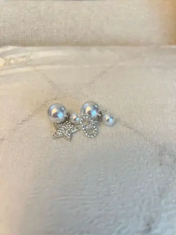 펄과 별 모양 스터드 귀걸이 CD