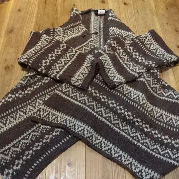 하이랜드 2000 HIGHLAND 2000 울 스웨터 브라운