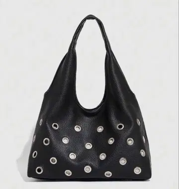 스터드 백 블랙