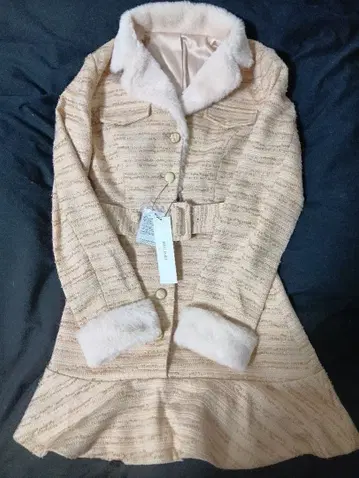 ROYAL PARTY 퍼 장식 라메 트위드 원피스 페이주