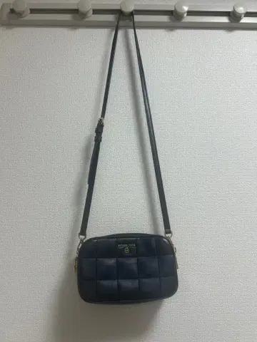 MICHEAL KORS 블랙 퀼팅 숄더백