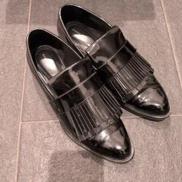 블랙 프린지 로퍼 블랙 에나멜 ZARA 38 24.5