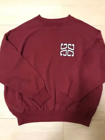 REFUSAL TO SHARE 사가 맨투맨 상의 보르도