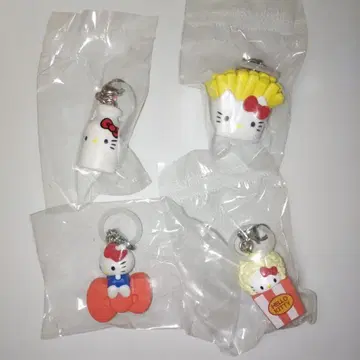 가챠가챠 헬로키티 아메리칸 디자인 메지루시 액세서리 4종 세트