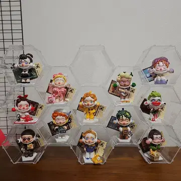 POP MART SKULLPANDA action cut