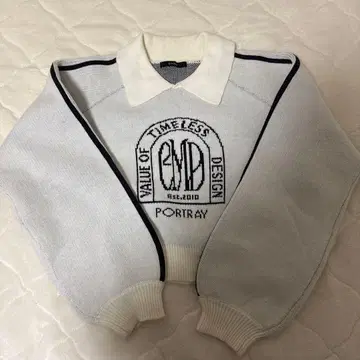 EMODA 로고 자수 화이트 니트 F 사이즈