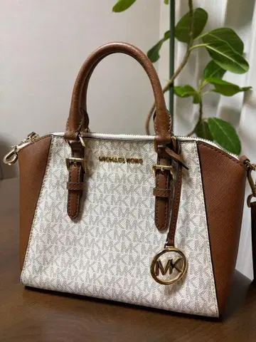 MICHAEL KORS 로고 토트백