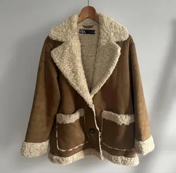 ZARA 무스탕풍 브라운 코트