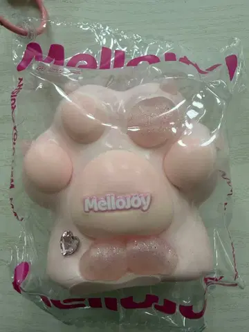 멜로 조이 고양이 발톱