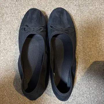 무인양품 블랙 리본 포함 발레 슈즈 24.5