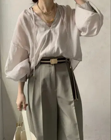 새상품급 doudou 스키퍼 개더 블라우스 그레이지