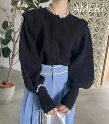 AMERI 아메리 퍼프 슬리브 니트 블랙 심플