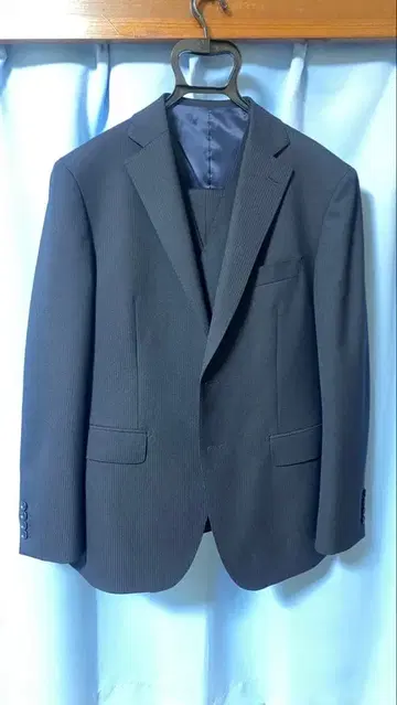 다크 그레이 스트라이프 비즈니스 정장 세트