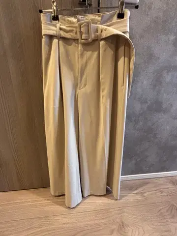 MilaOwen 크롭 와이드 팬츠