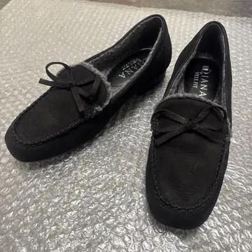 DAIANA 블랙 스웨이드 리본 포함 모카신 복슬복슬 로퍼 23