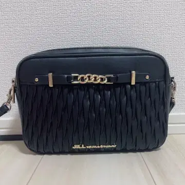 JILL by JILLSTUART 퍼피 포쉐트 블랙